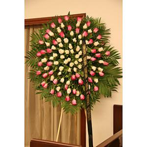 Spray of mixed roses CW1