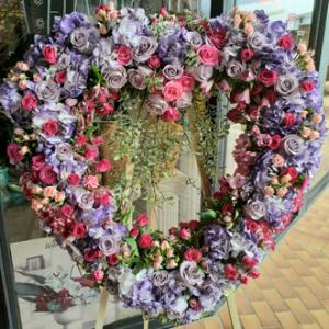 Loving Floral Heart – West Hollywood Florist, West Hollywood CA