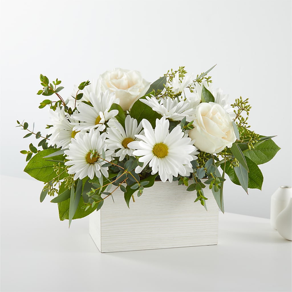 Fresh Linen Box Bouquet –  West Hollywood Florist, West Hollywood CA