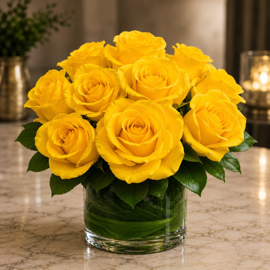La Petite Yellow Rose Bouquet –  West Hollywood Florist, West Hollywood CA