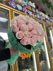 Hand-tied Roses Bouquet